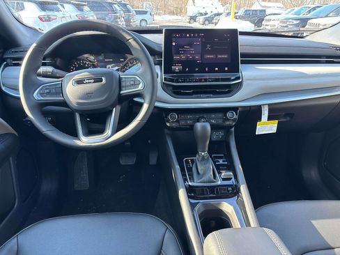 New 2026 Jeep Compass Limited image 8