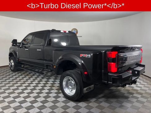 Used 2023 Ford F450 Platinum w/ FX4 Off-Road Package AWD/4WD image 19