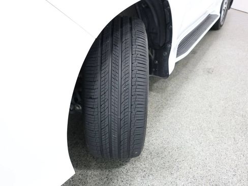 Used 2018 Lexus LX 570 4WD image 4