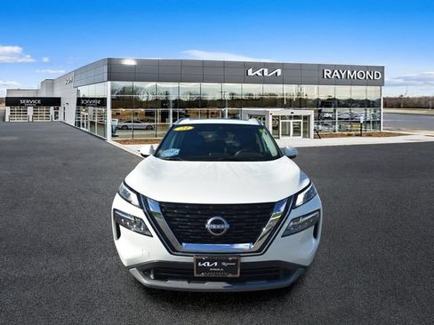 Used 2023 Nissan Rogue SV w/ SV Premium Package AWD/4WD image 8