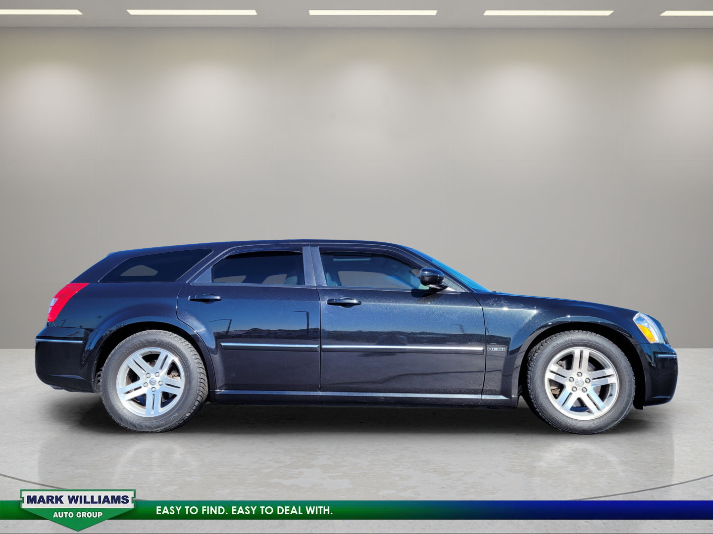 Used 2006 Dodge Magnum R/T w/ Convenience Group II RWD image 2