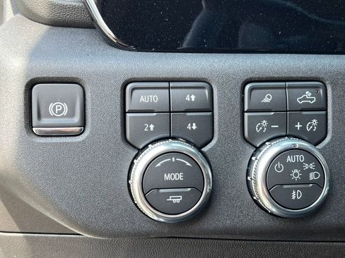 New 2026 GMC Sierra 1500 Elevation w/ Elevation Premium Package AWD/4WD image 25