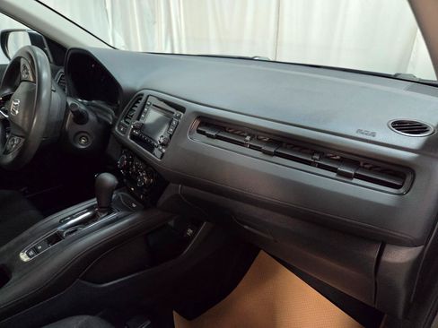 Used 2020 Honda HR-V LX image 20