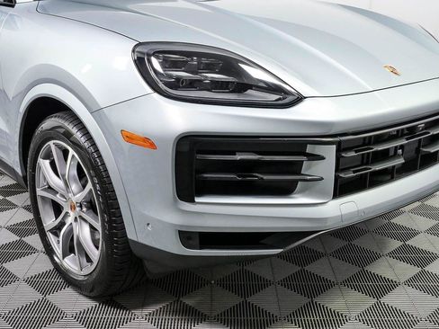 Used 2026 Porsche Cayenne Coupe AWD/4WD image 40