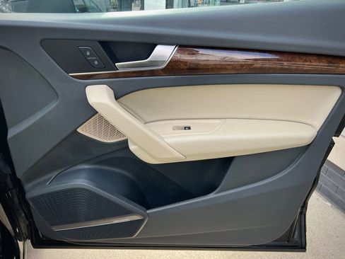 Used 2018 Audi Q5 2.0T Premium Plus w/ Premium Plus Package image 61