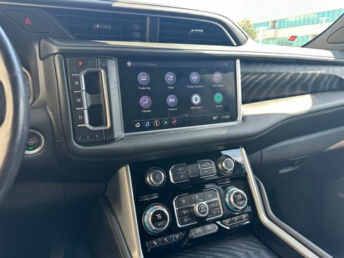 Used 2021 GMC Yukon Denali w/ Denali Ultimate Package AWD/4WD image 16