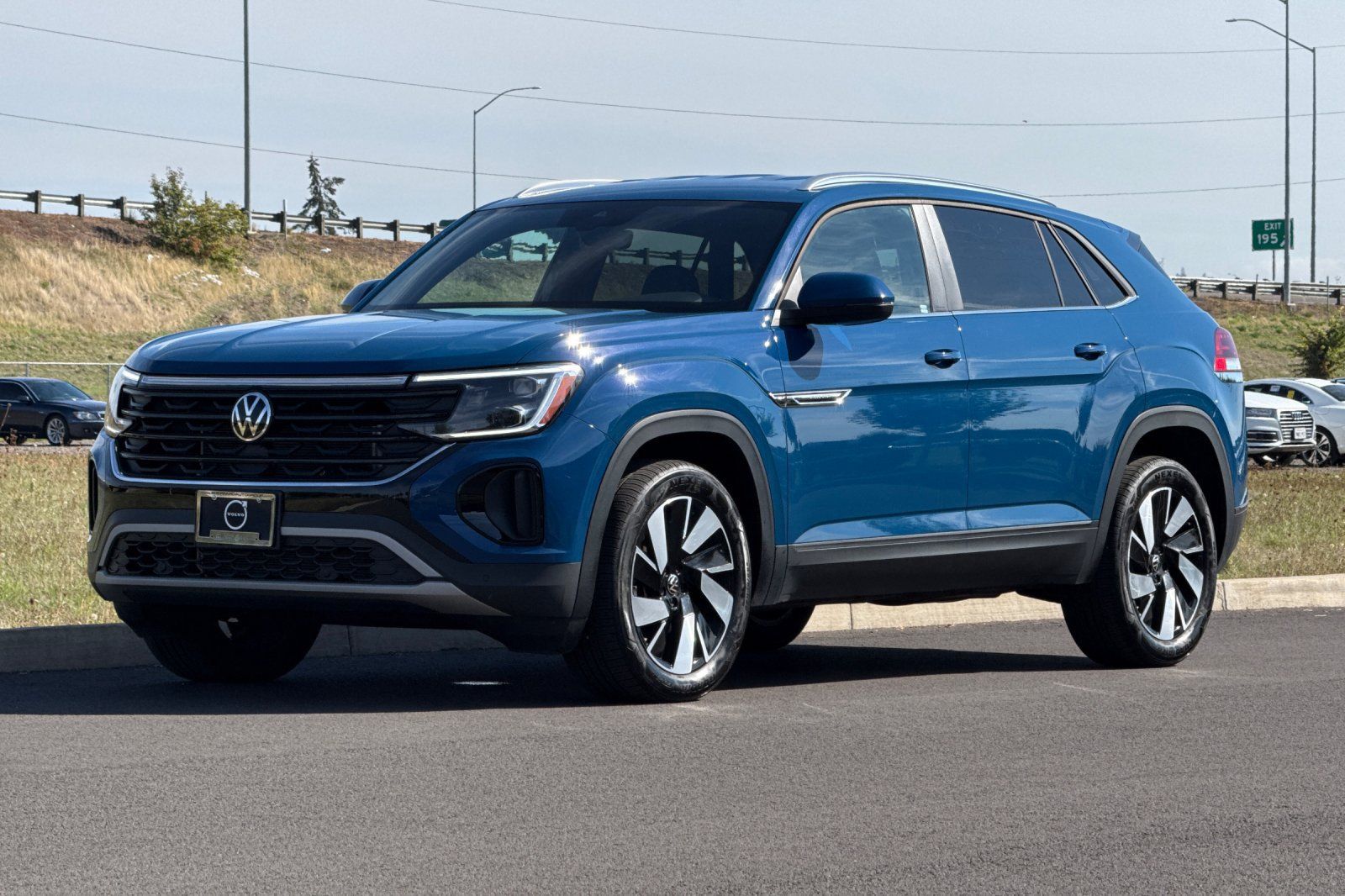 Used 2026 Volkswagen Atlas Cross Sport SE AWD/4WD image 7