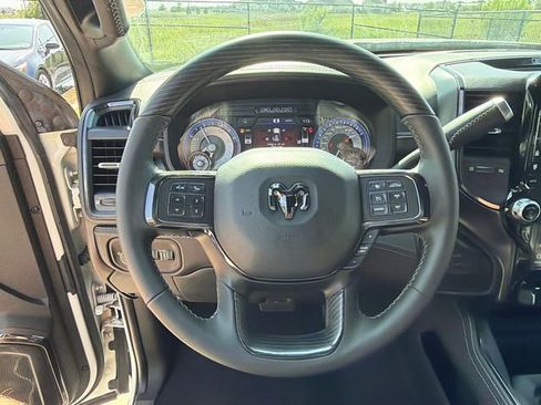 Used 2022 RAM 2500 Limited AWD/4WD image 22