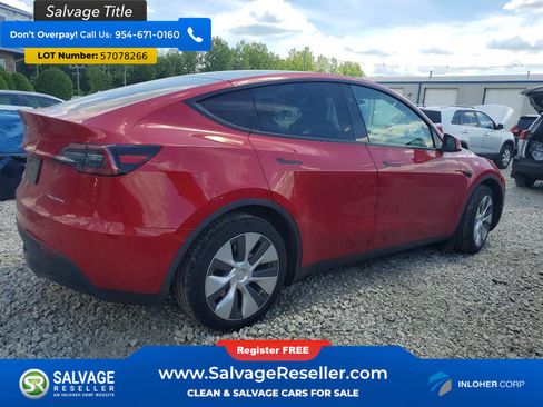 Used 2023 Tesla Model Y AWD image 4