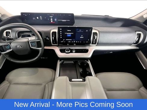 Used 2025 Ford Expedition Active AWD/4WD image 15