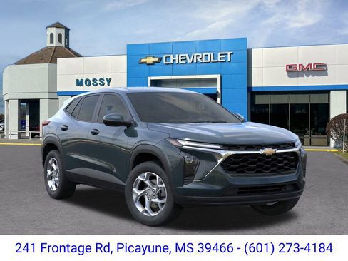 New 2026 Chevrolet Trax LS image 7