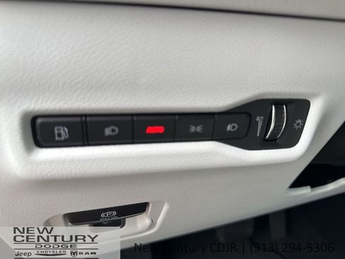 New 2026 Jeep Cherokee Limited AWD/4WD image 35