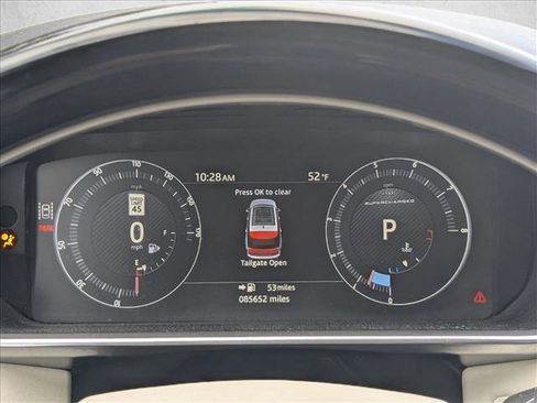 Used 2017 Land Rover Range Rover Long Wheelbase Autobiography image 11