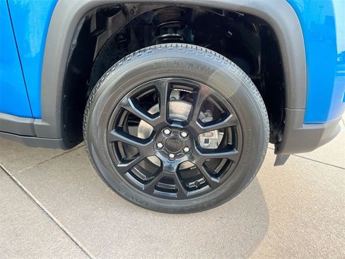 Used 2022 Jeep Compass Altitude image 9