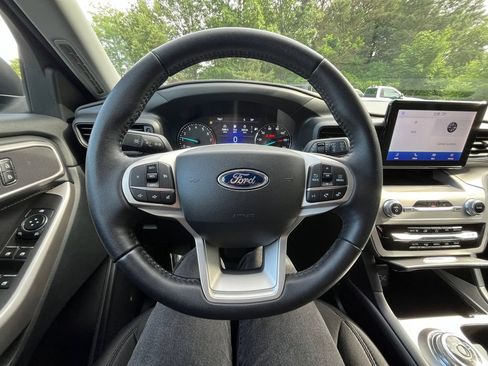 Certified 2023 Ford Explorer XLT AWD/4WD image 11