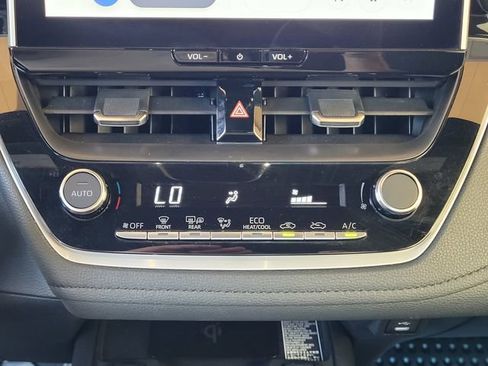 Certified 2025 Toyota Corolla XSE FWD image 25