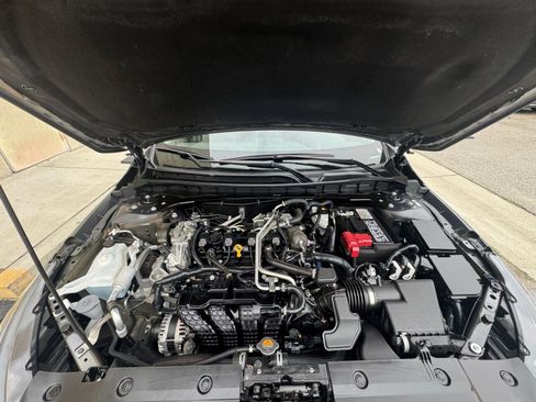 Used 2025 Nissan Altima 2.5 SV image 32