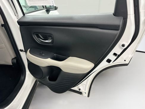 Used 2024 Honda HR-V LX image 30