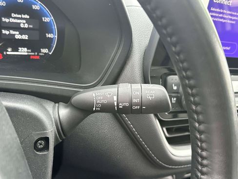 Used 2024 Toyota Grand Highlander AWD image 24