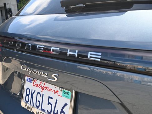 Used 2019 Porsche Cayenne S AWD/4WD image 30