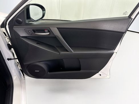 Used 2012 MAZDA MAZDA3 i Touring FWD image 29