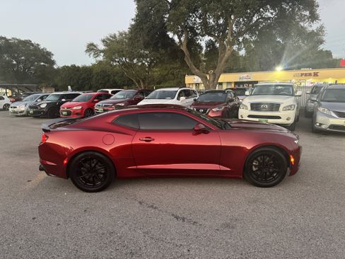 Used 2021 Chevrolet Camaro LT image 8