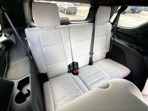 Used 2026 Cadillac Escalade V w/ LPO, ONYX Package AWD/4WD image 37