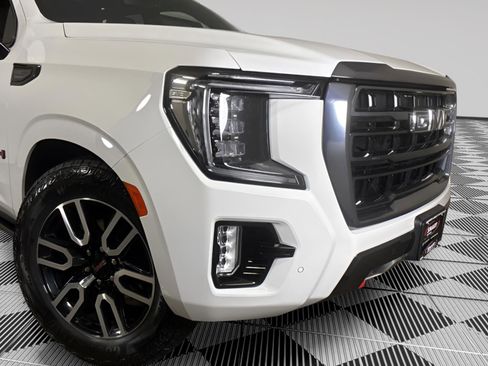 Used 2024 GMC Yukon AT4 image 7
