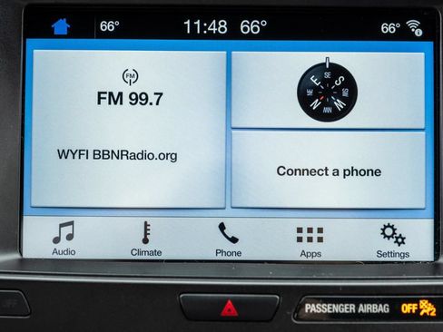 Used 2017 Ford Explorer XLT w/ Equipment Group 202A AWD/4WD image 19