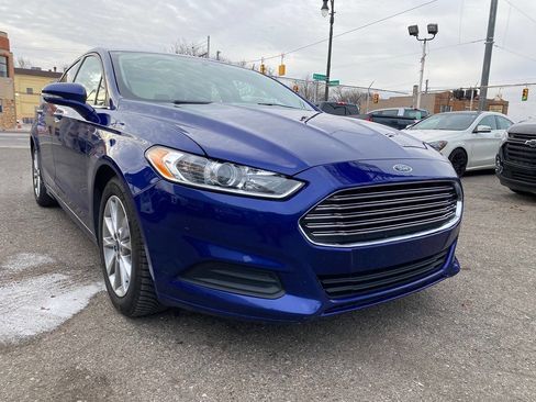 Used 2016 Ford Fusion SE FWD image 5