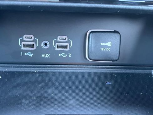 New 2025 Jeep Grand Cherokee Laredo image 6