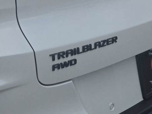 New 2026 Chevrolet TrailBlazer RS w/ Convenience Package AWD/4WD image 13