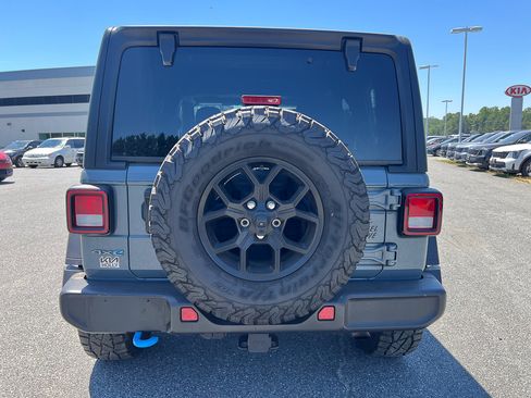 Used 2024 Jeep Wrangler Unlimited AWD/4WD image 4
