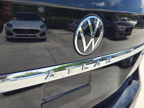 Certified 2023 Volkswagen Atlas SEL Premium AWD/4WD image 13
