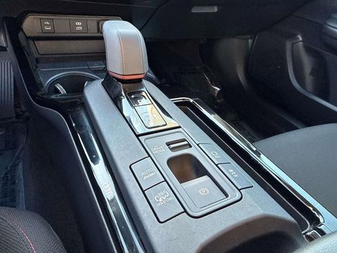 Used 2024 Toyota Prius Prime SE image 27