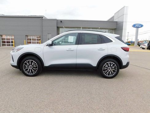 New 2026 Ford Escape SE FWD image 6