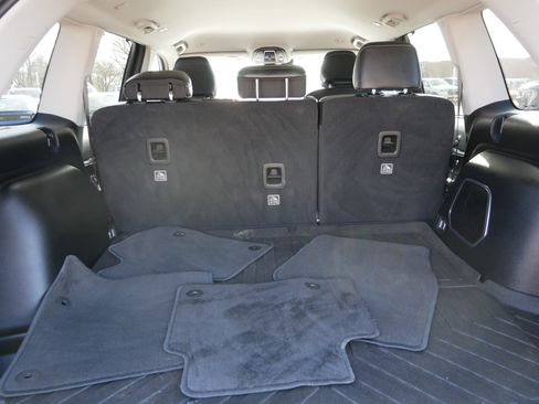 Used 2023 Jeep Grand Cherokee Limited w/ Luxury Tech Group II image 18