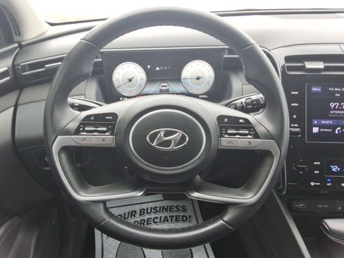 Used 2022 Hyundai Tucson SEL w/ Convenience + Premium Package image 11