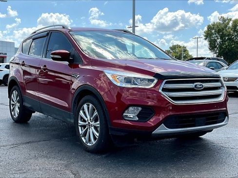 Used 2018 Ford Escape Titanium w/ Ford Safe & Smart Package FWD image 3