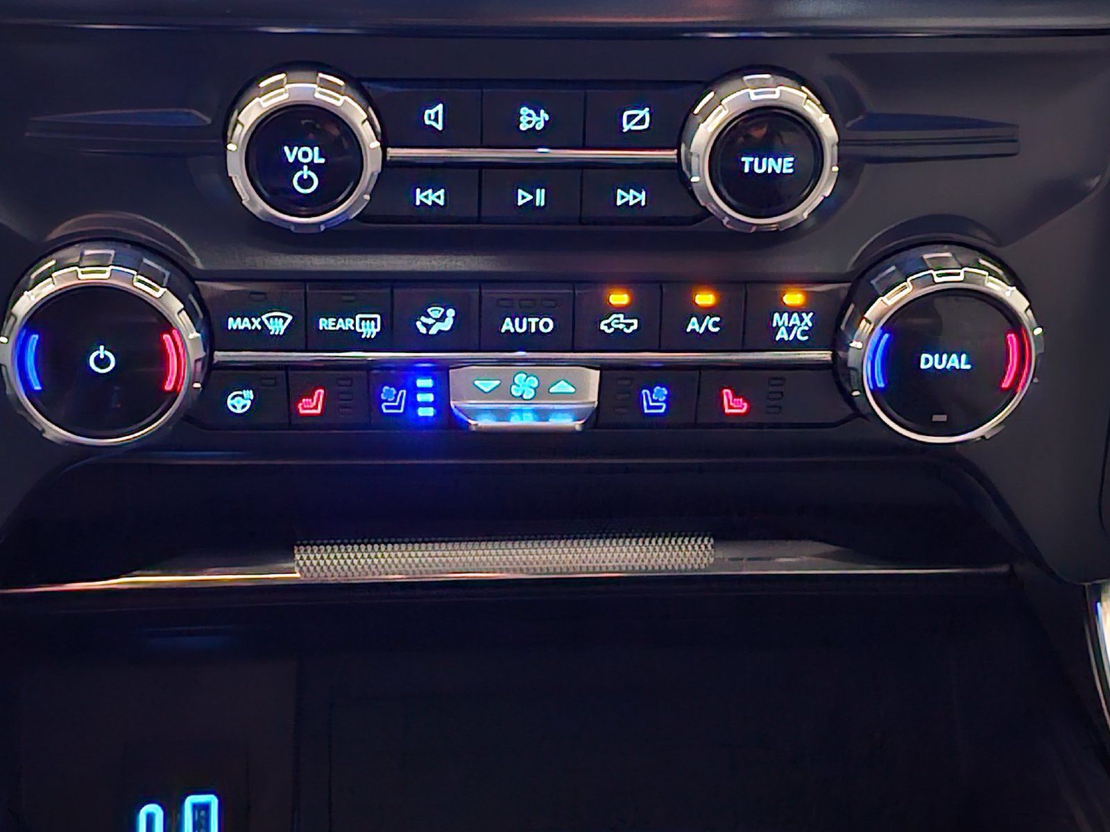 Used 2022 Ford F150 Limited AWD/4WD image 15