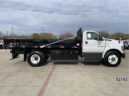 Used 2022 Ford F750 2WD Regular Cab Super Duty image 7