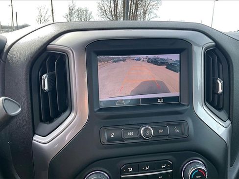 Used 2024 Chevrolet Silverado 1500 W/T w/ Z71 Off-Road Package image 21