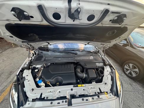 Used 2019 Jaguar E-PACE P250 AWD 4dr SUV image 24