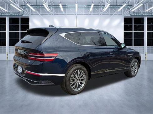 Used 2025 Genesis GV80 2.5T image 3