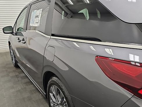New 2026 Honda Odyssey Touring image 6