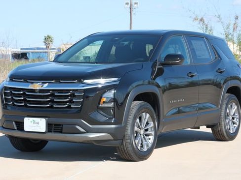 New 2026 Chevrolet Equinox LT w/ LPO, Floor Liner Package image 3