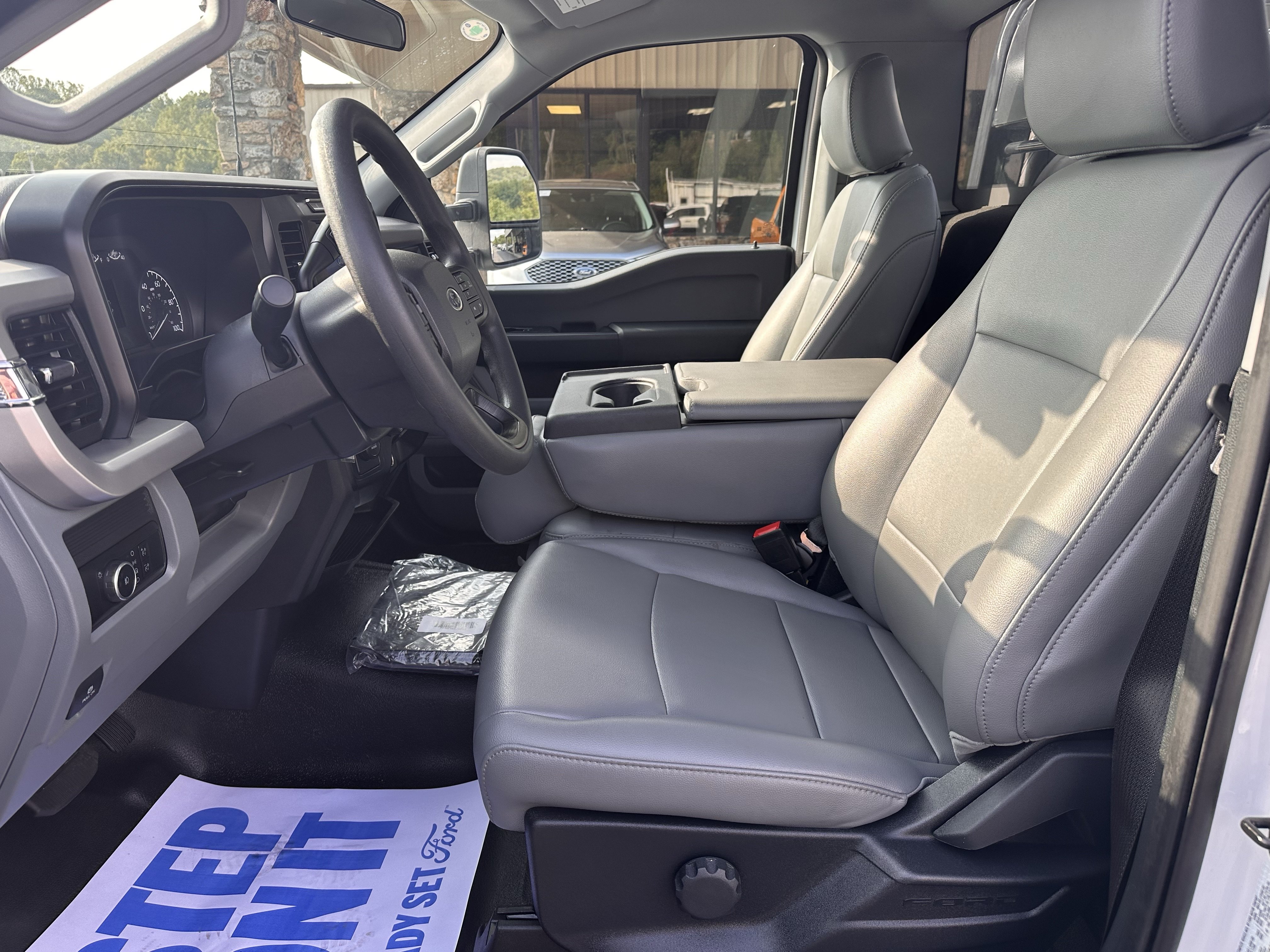 Used 2024 Ford F550 2WD Regular Cab Super Duty image 12