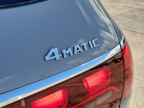 New 2026 Mercedes-Benz GLS 580 4MATIC image 8