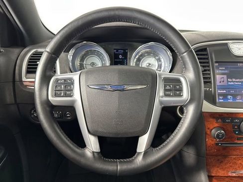 Used 2014 Chrysler 300 RWD image 14