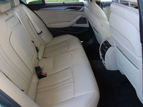 Used 2020 BMW M550i xDrive w/ Executive Package AWD/4WD image 25